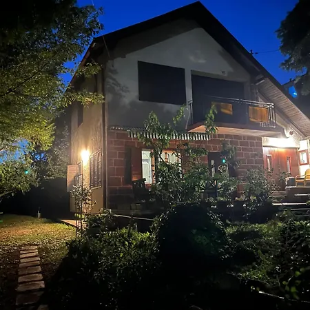 Arnyas Lak Feriehus Balatonalmádi